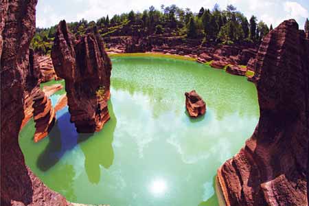 張家界、袁家界、天子山、紅石林、鳳凰古城四晚五日游